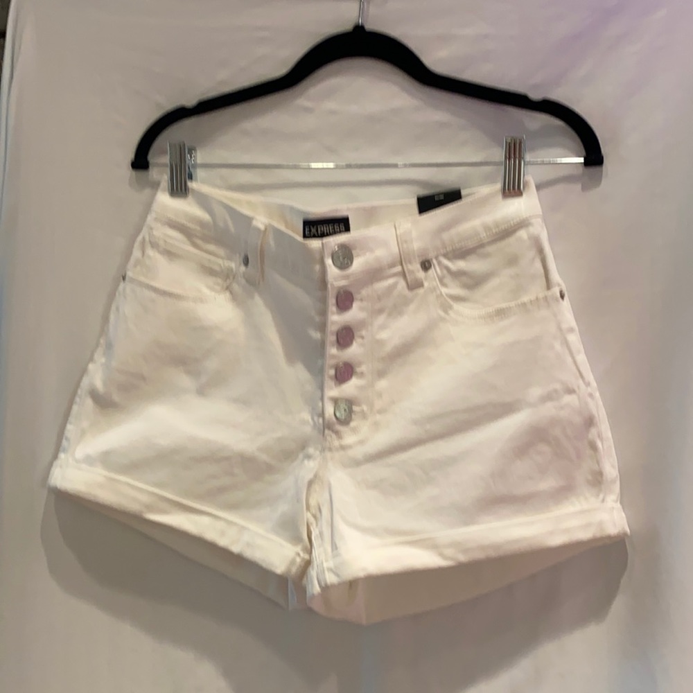 NWT EXPRESS WHITE JEAN SHORT SIZE 6